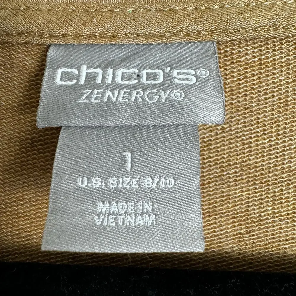 Chico's Zenergy Cheetah Print Head Face Sweater Size 1 or U.S. 8/10 Crew Neck